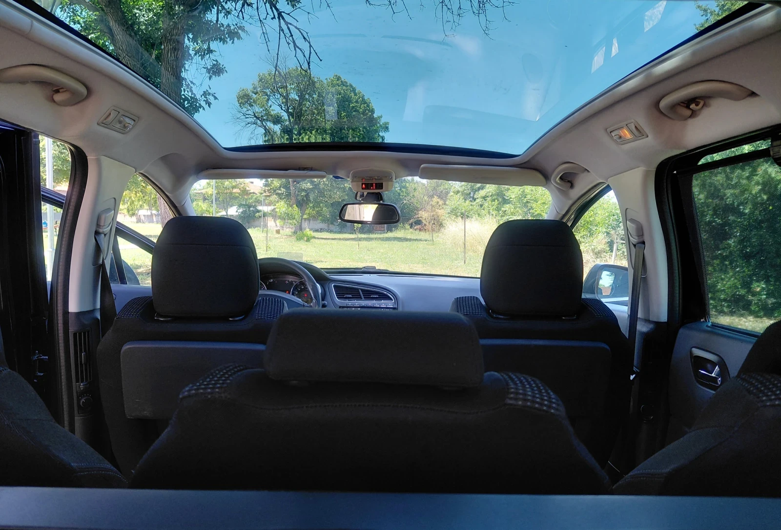 Peugeot 5008 2.0HDI/автоматик/панорама/нави/теглич, снимка 12 - Автомобили и джипове - 55081588
