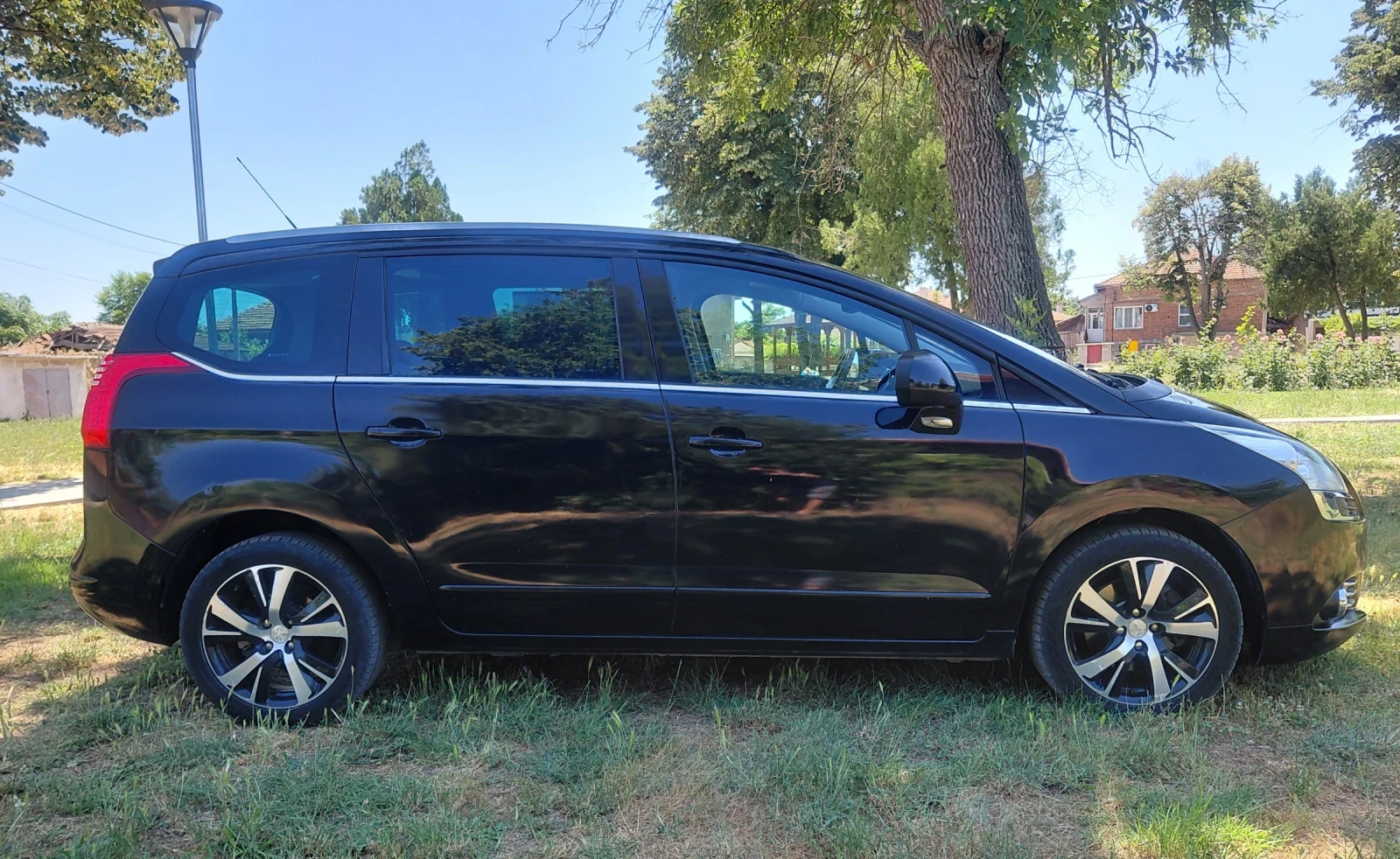 Peugeot 5008 2.0HDI/автоматик/панорама/нави/теглич, снимка 7 - Автомобили и джипове - 55081588