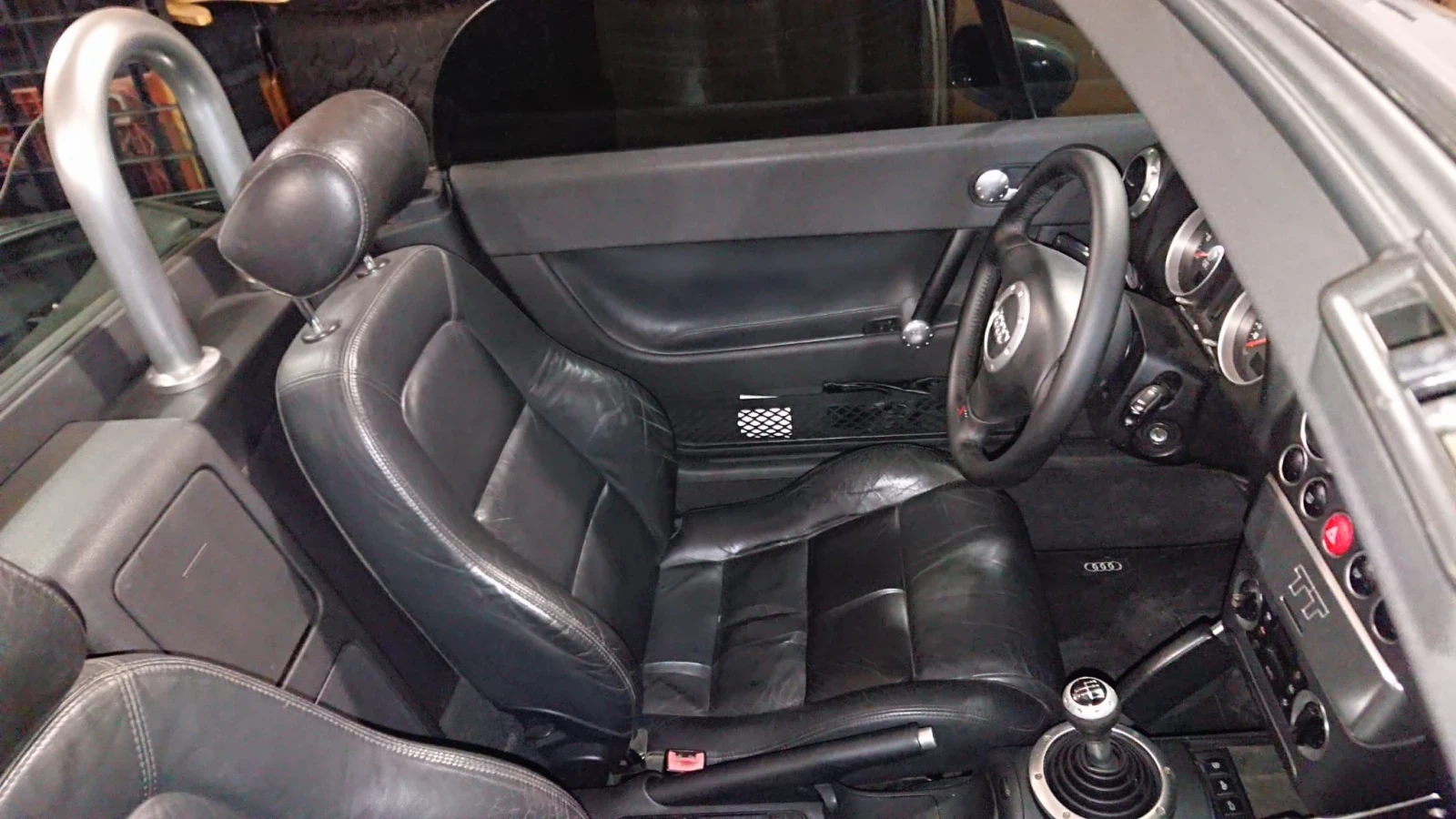 Audi Tt 1.8 Turbo, снимка 6 - Автомобили и джипове - 55134745