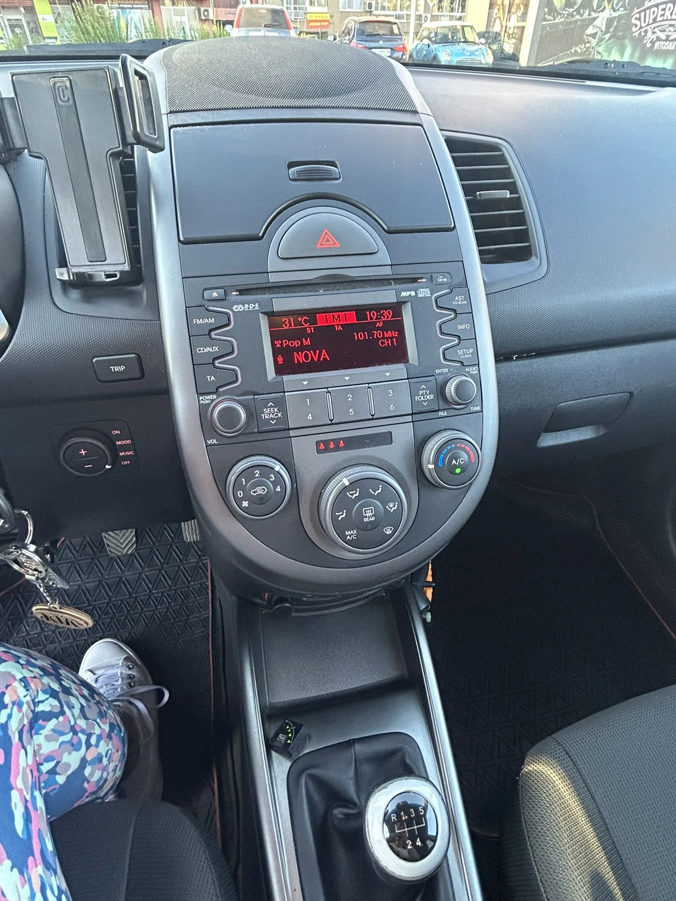 Kia Soul, снимка 10 - Автомобили и джипове - 55570306