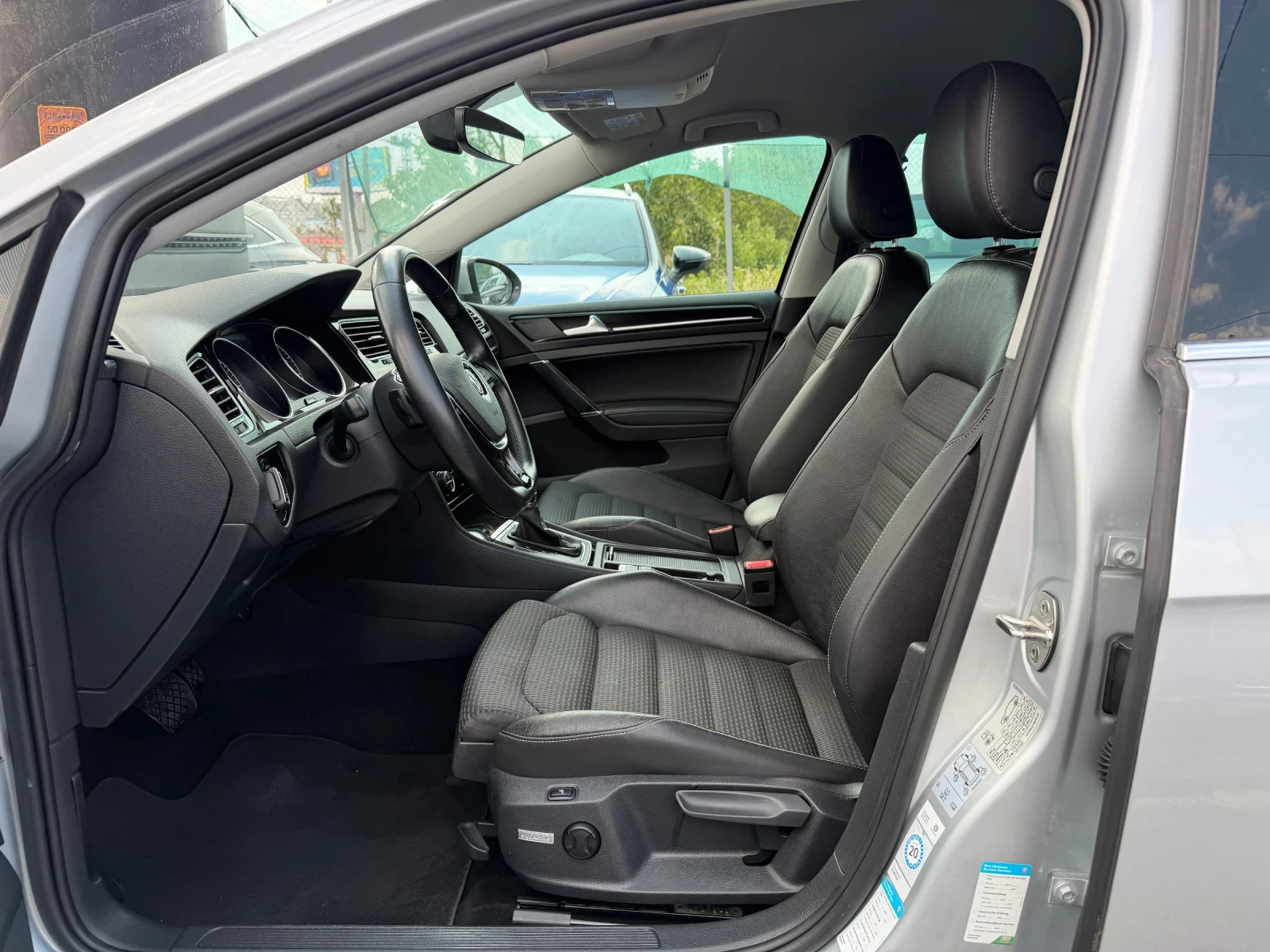 VW Golf Variant 2.0TDI DSG Navi Xenon Euro6b, снимка 8 - Автомобили и джипове - 55656190