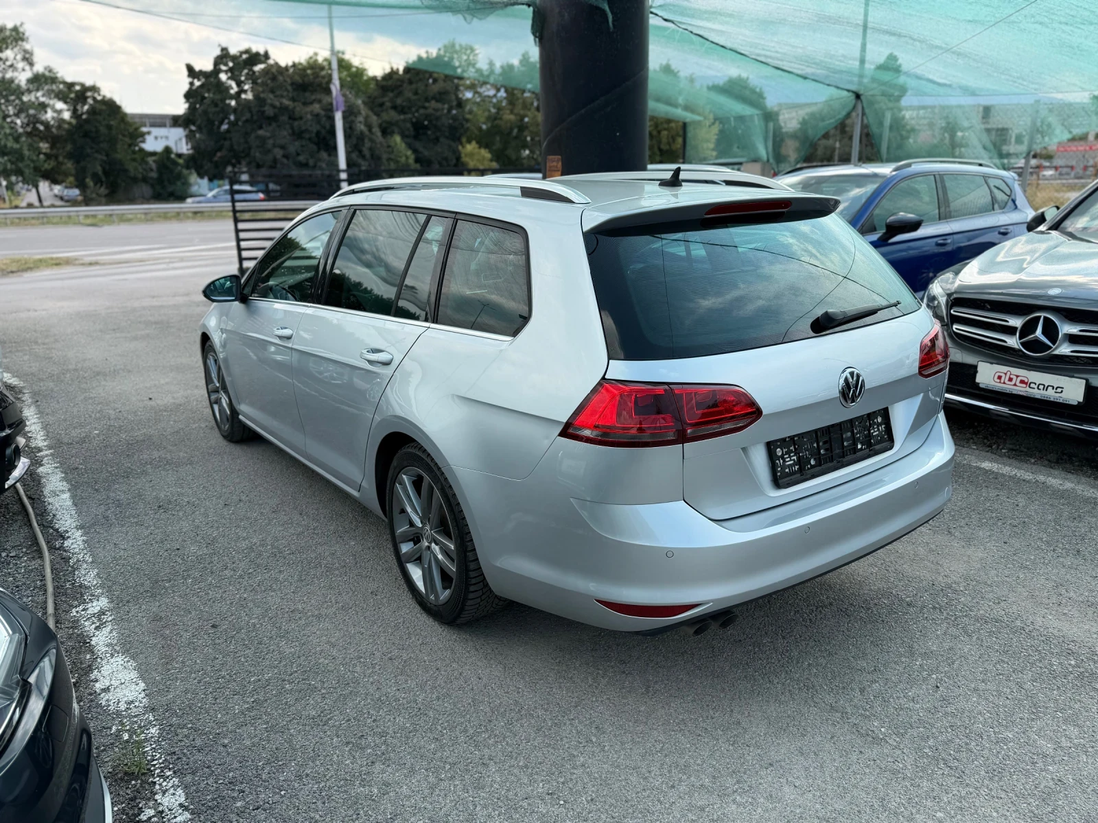VW Golf Variant 2.0TDI DSG Navi Xenon Euro6b, снимка 2 - Автомобили и джипове - 55656190