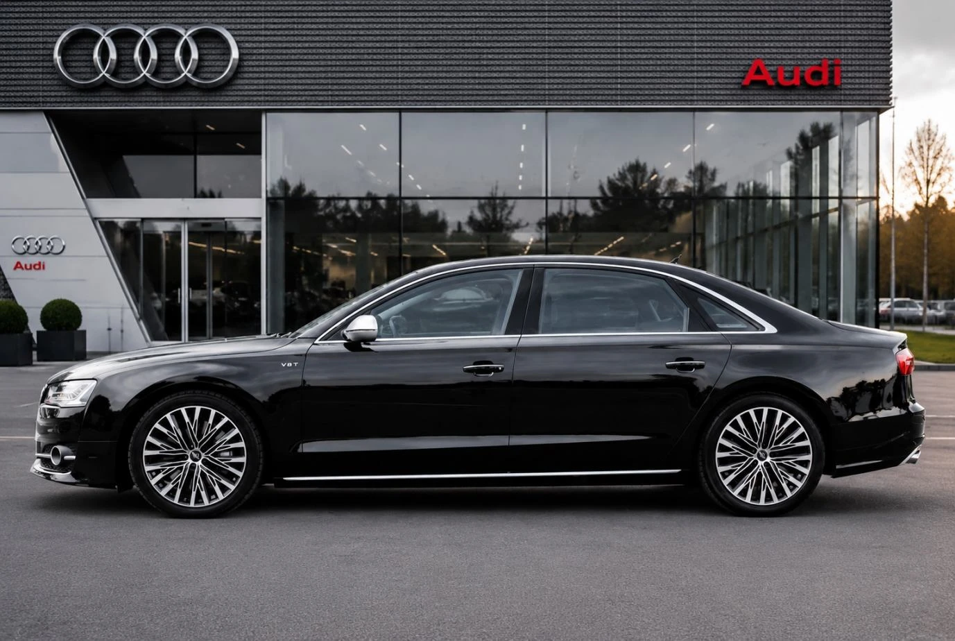 Audi S8 * В България* Всичко Платено* Обслужена* , снимка 5 - Автомобили и джипове - 56118284