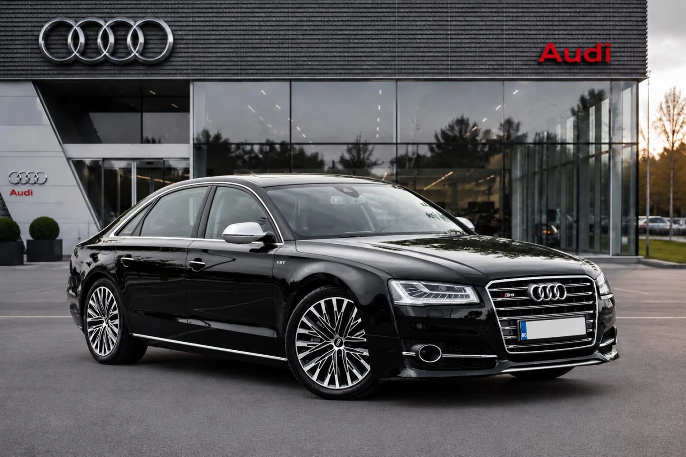 Audi S8 * В България* Всичко Платено* Обслужена* , снимка 3 - Автомобили и джипове - 56118284