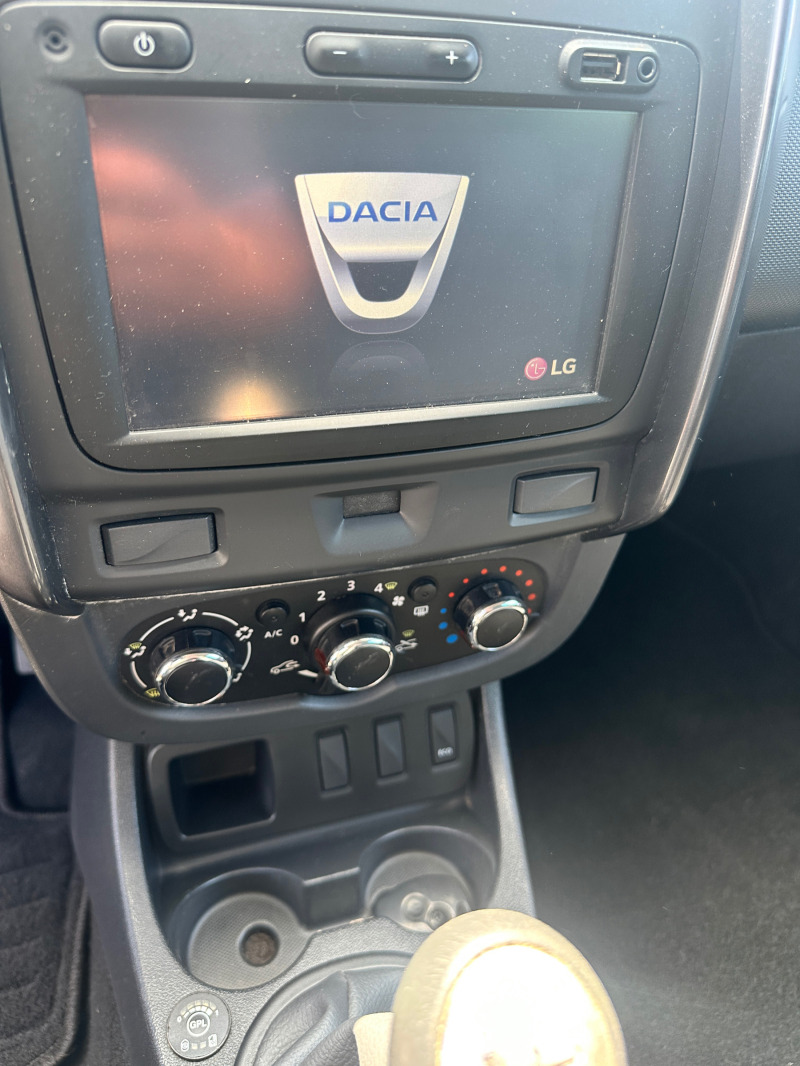 Dacia Duster  Duster Cros gpl, снимка 12 - Автомобили и джипове - 43310853