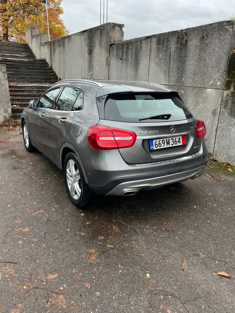 Mercedes-Benz GLA 200 4 matic, снимка 2 - Автомобили и джипове - 47611256