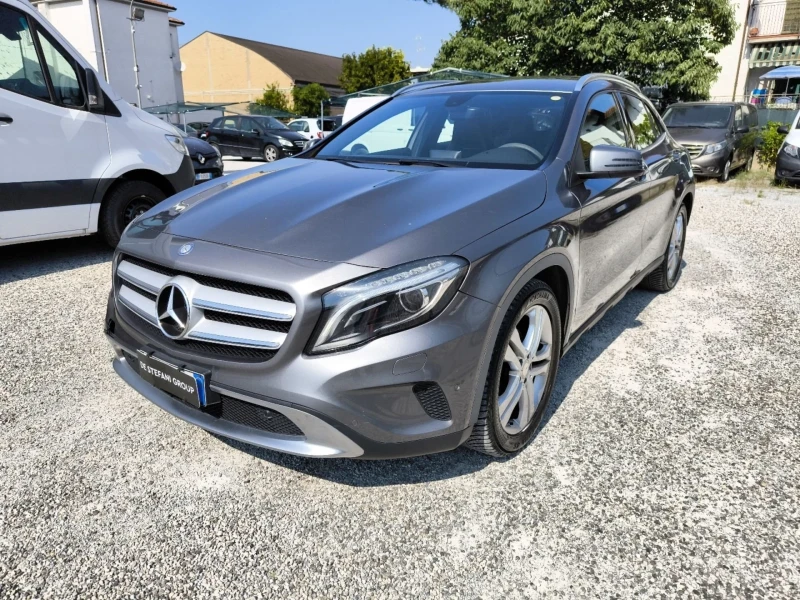 Mercedes-Benz GLA 200 4 matic, снимка 1 - Автомобили и джипове - 47611256