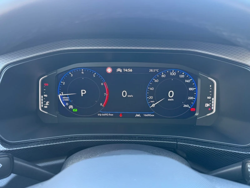 VW T-Cross Life Plus 1.5 TSI OPF DSG, снимка 10 - Автомобили и джипове - 52544547