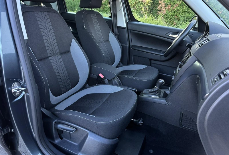 Skoda Yeti 2.0 TDI* 4X4* DSG 150 kc.TOP FULL ШВЕЙЦАРИЯ , снимка 10 - Автомобили и джипове - 52258845