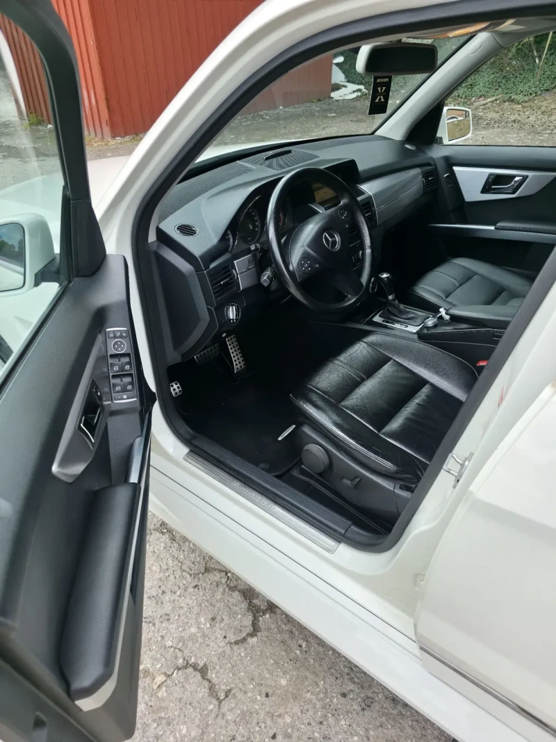 Mercedes-Benz GLK 320CDI 4matik 7G, снимка 9 - Автомобили и джипове - 53181934