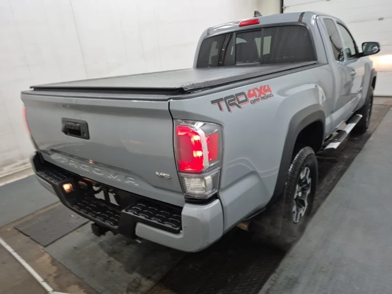 Toyota Tacoma * 4x4 Access Cab * CARFAX * БЕЗ ПЪРВОНАЧАЛНА ВНОСК, снимка 12 - Автомобили и джипове - 53260954