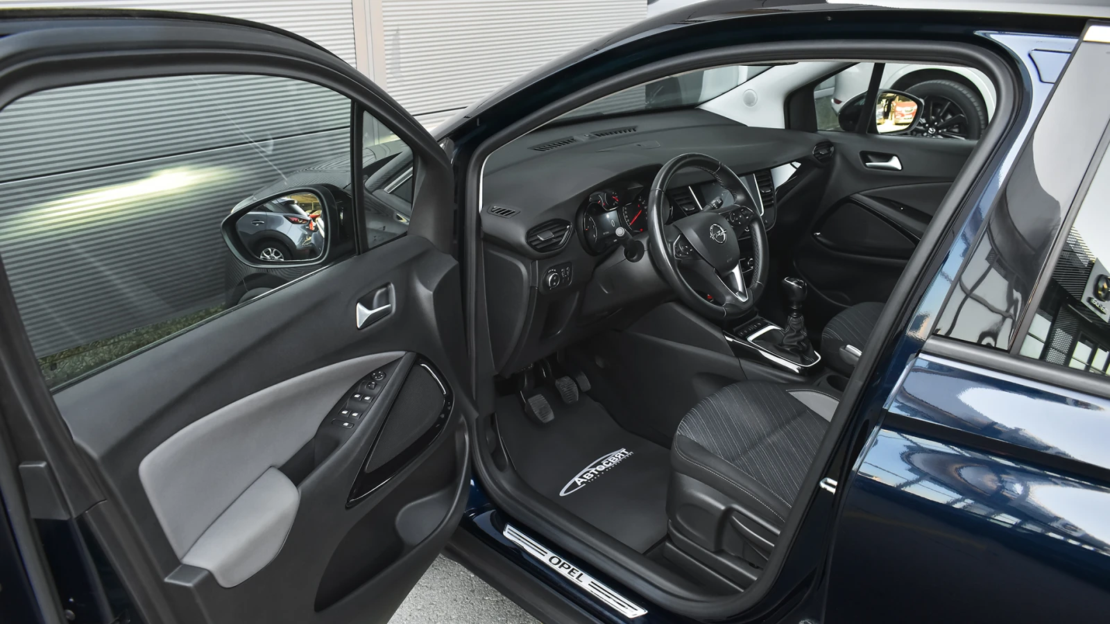 Opel Crossland X 1.2 Turbo 120 Anniversary - изображение 8