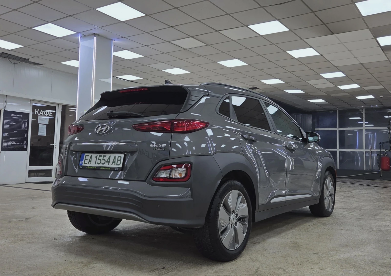 Hyundai Kona 64KWh/Premium/Blue Link, снимка 4 - Автомобили и джипове - 53990062