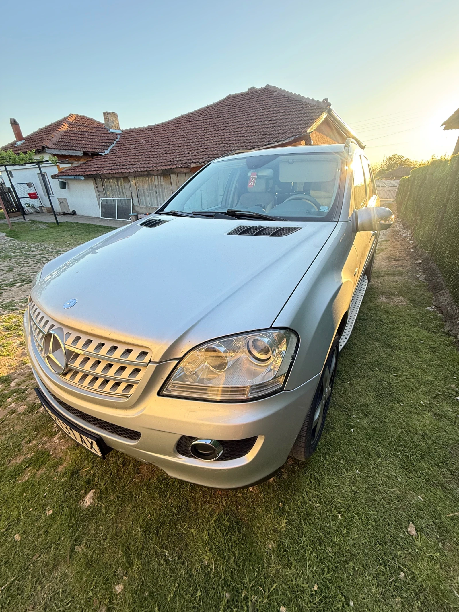 Mercedes-Benz ML 320 Нндн, снимка 2 - Автомобили и джипове - 54488053