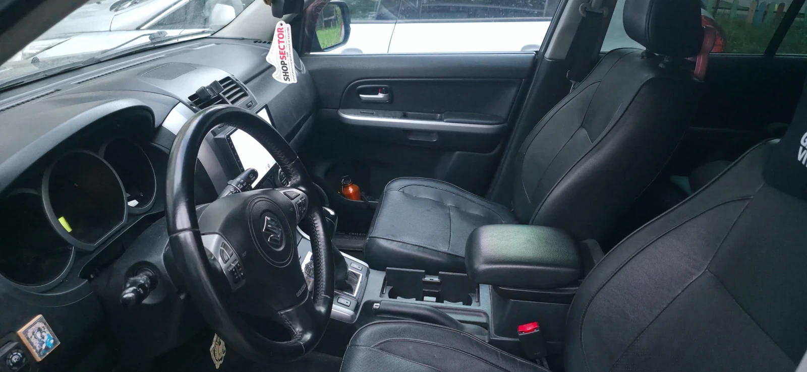 Suzuki Grand vitara Фейслифт, снимка 16 - Автомобили и джипове - 54567944