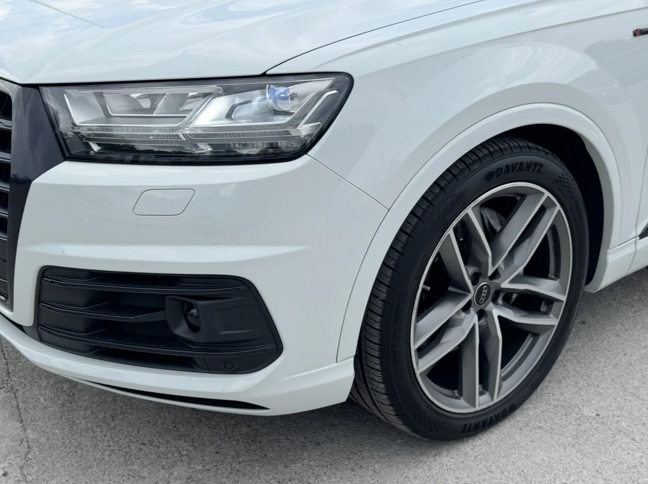 Audi Q7 S Line / ПАНОРАМА / DISTRONIC / 7 МЕСТА / ПОДГРЕВ , снимка 8 - Автомобили и джипове - 55598530