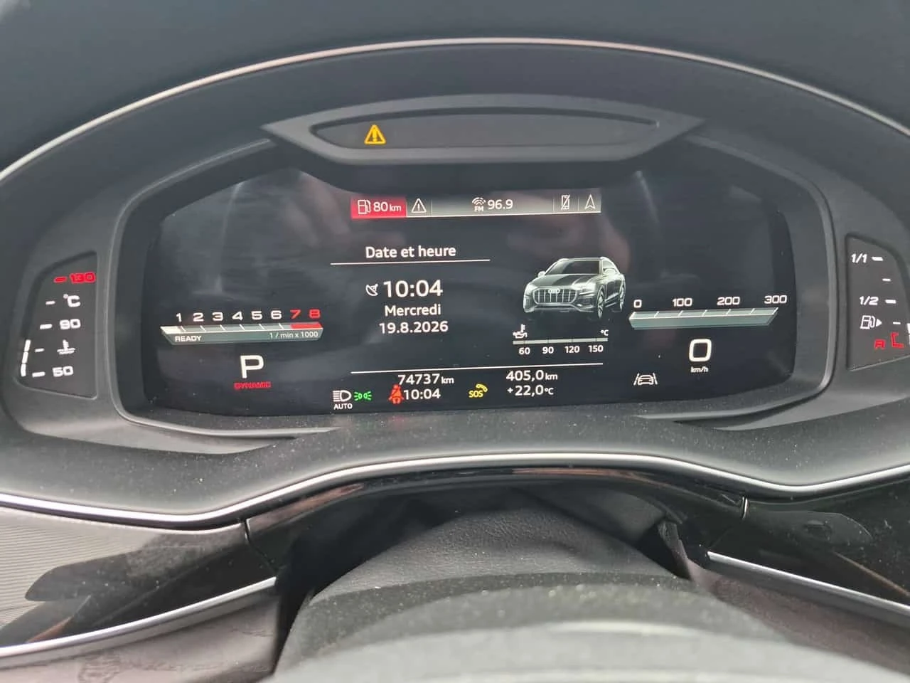 Audi Q8  PROGRESSIV / ДИСТРОНИК / АВТОКРЕДИТ , снимка 8 - Автомобили и джипове - 56256396