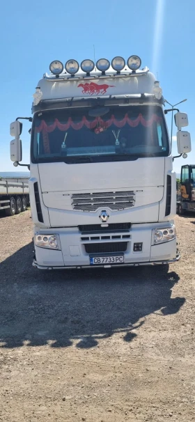 ������ Renault Premium