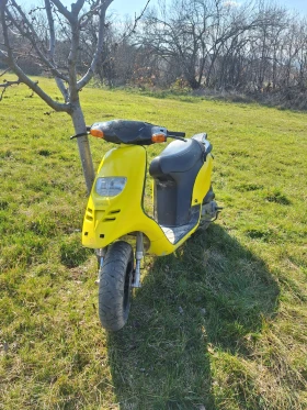 Piaggio Typhoon Скутера е изрияден палиш и краш  | Auto.bg — изображение 3