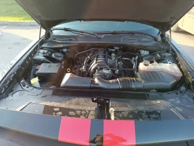 Dodge Challenger RT 5.7HEMI 8ZF, снимка 12