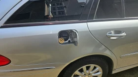 Mercedes-Benz E 200, снимка 13