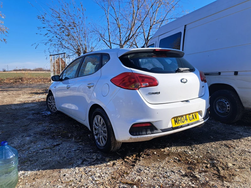 Kia Ceed 1.4CRDI 90к.с., снимка 3 - Автомобили и джипове - 43501169