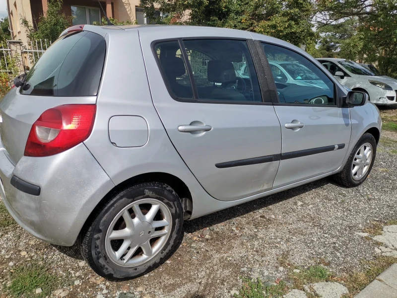 Renault Clio, снимка 3 - Автомобили и джипове - 47245664