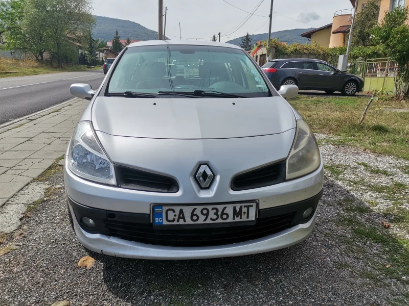 Renault Clio, снимка 1 - Автомобили и джипове - 47245664