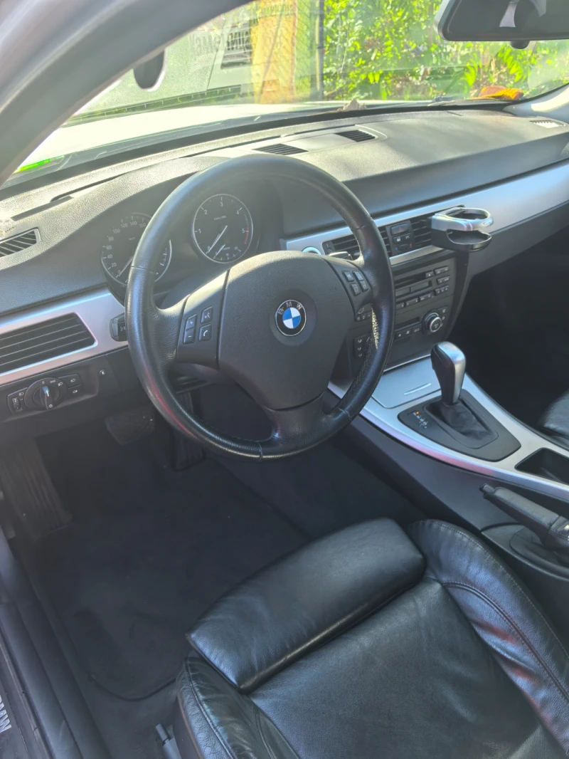 BMW 320 2.0d, снимка 10 - Автомобили и джипове - 48074247