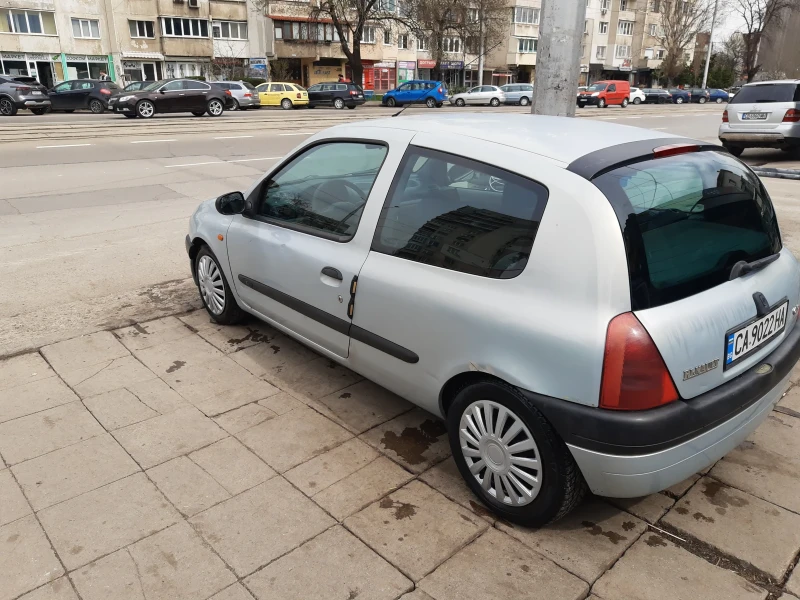 Renault Clio 1.6 бензин/газ, снимка 4 - Автомобили и джипове - 47833621