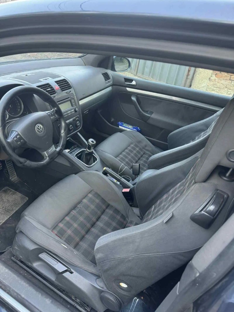 VW Golf 2.0, снимка 3 - Автомобили и джипове - 52870683