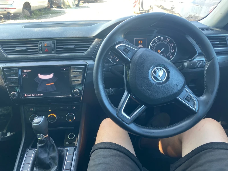 Skoda Superb 2.0tdi, снимка 10 - Автомобили и джипове - 50984772