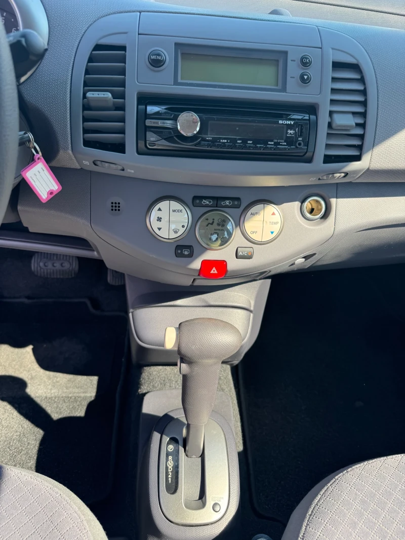 Nissan Micra 1.2 Automatik 80кс, снимка 11 - Автомобили и джипове - 52483675