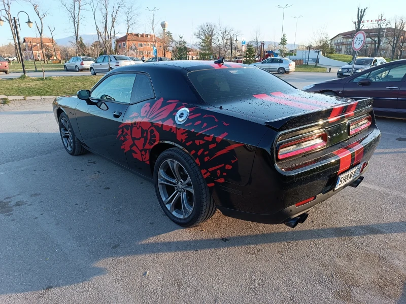 Dodge Challenger RT 5.7HEMI 8ZF, снимка 4 - Автомобили и джипове - 52422565