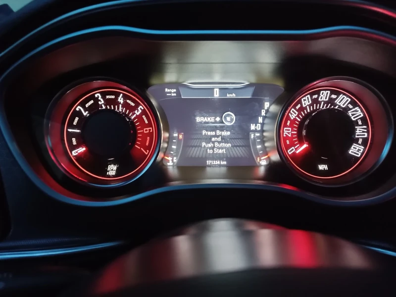 Dodge Challenger RT 5.7HEMI 8ZF, снимка 17 - Автомобили и джипове - 52422565