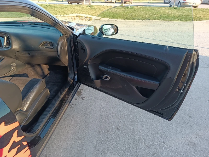 Dodge Challenger RT 5.7HEMI 8ZF, снимка 9 - Автомобили и джипове - 52422565