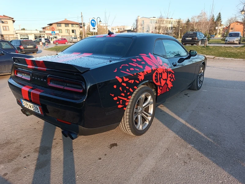 Dodge Challenger RT 5.7HEMI 8ZF, снимка 5 - Автомобили и джипове - 52422565