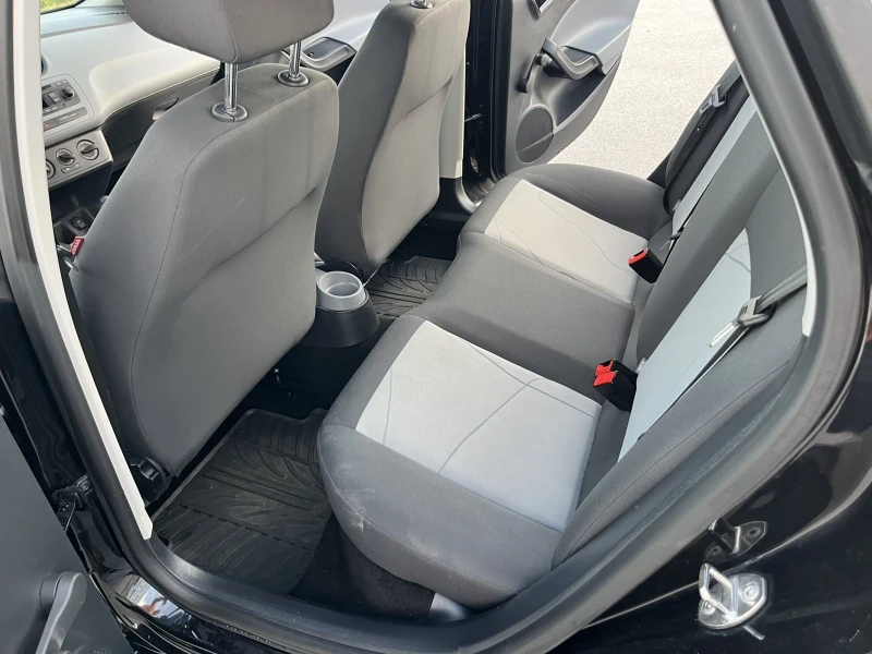 Seat Ibiza 1.2I 69кс. EURO 5 КЛИМАТИК , снимка 9 - Автомобили и джипове - 52851040