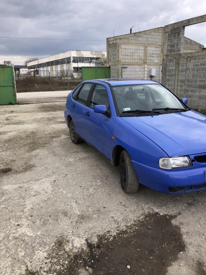 Seat Cordoba 1.6, снимка 3 - Автомобили и джипове - 32810305