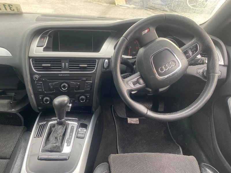 Audi A4 2.0 tdi, снимка 4 - Автомобили и джипове - 37984299