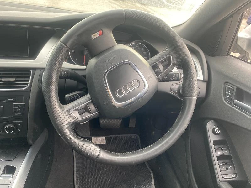 Audi A4 2.0 tdi, снимка 5 - Автомобили и джипове - 37984299