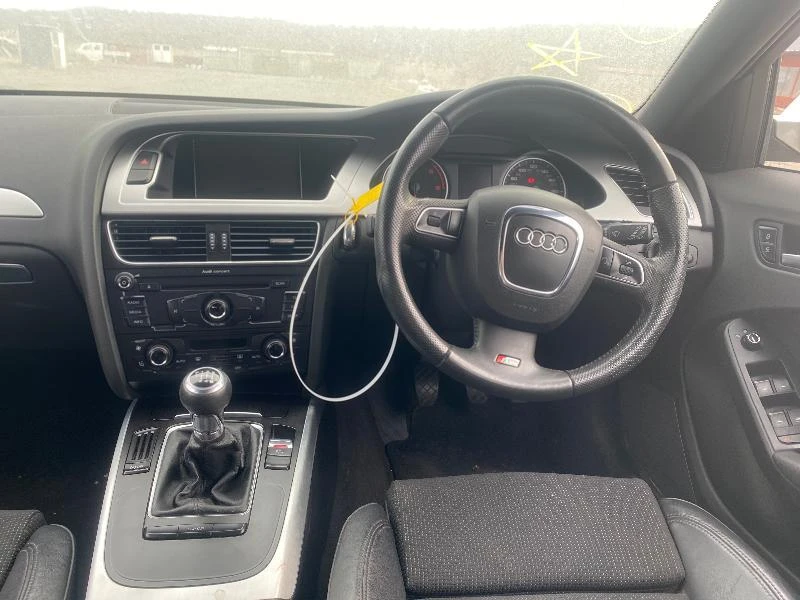 Audi A4 2.0 tdi, снимка 13 - Автомобили и джипове - 37984299