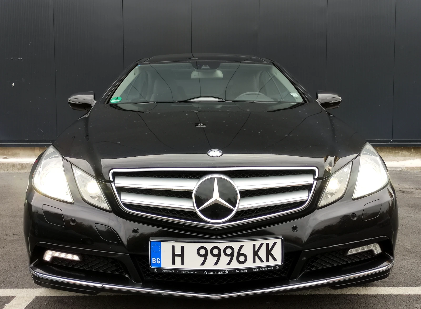 Mercedes-Benz E 500 388hp 7G TRONIC* PANORAMA* KEYLESS* DISTRONIC - изображение 2