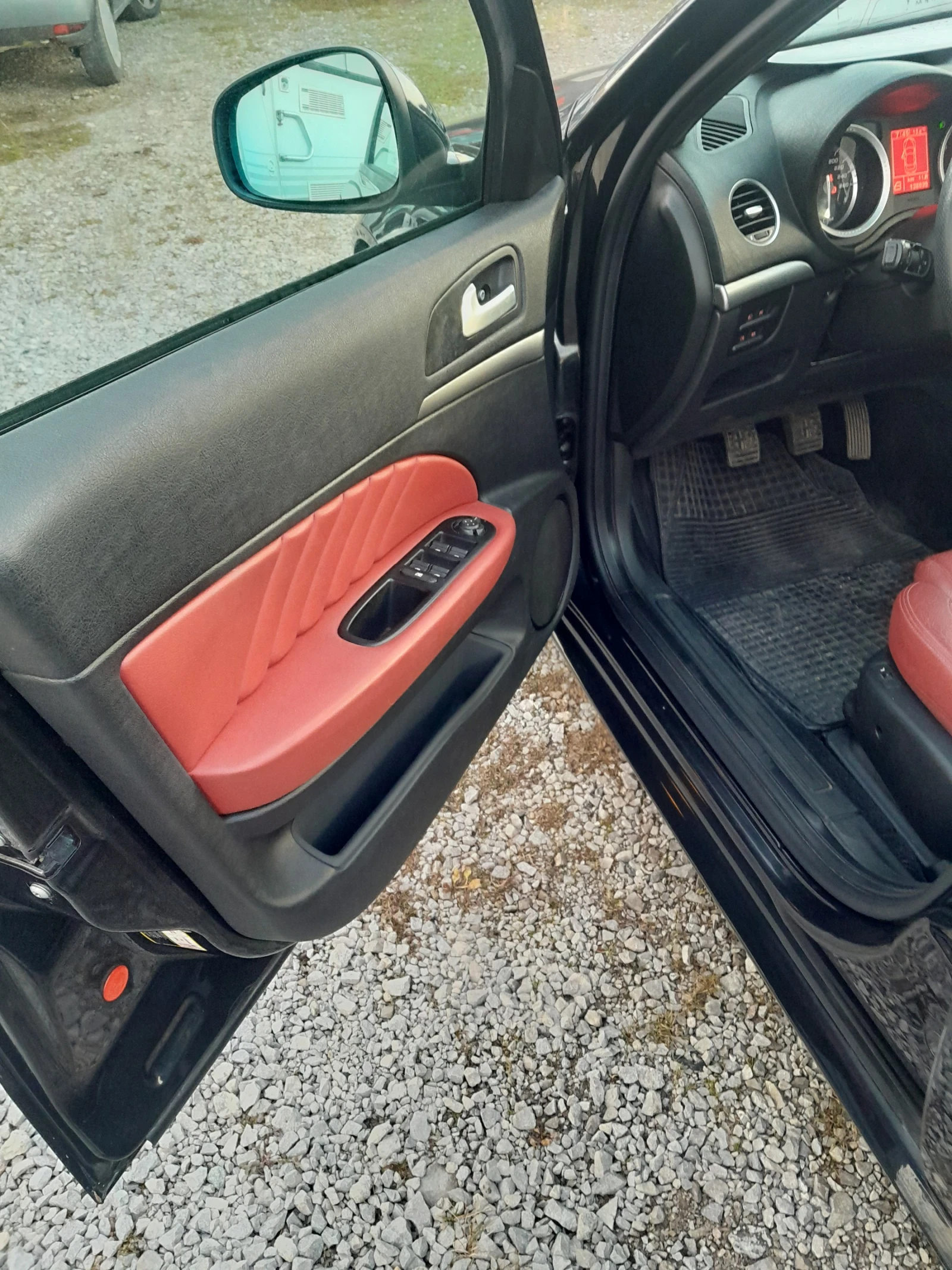 Alfa Romeo 159 sportwagon 2.0D - изображение 10