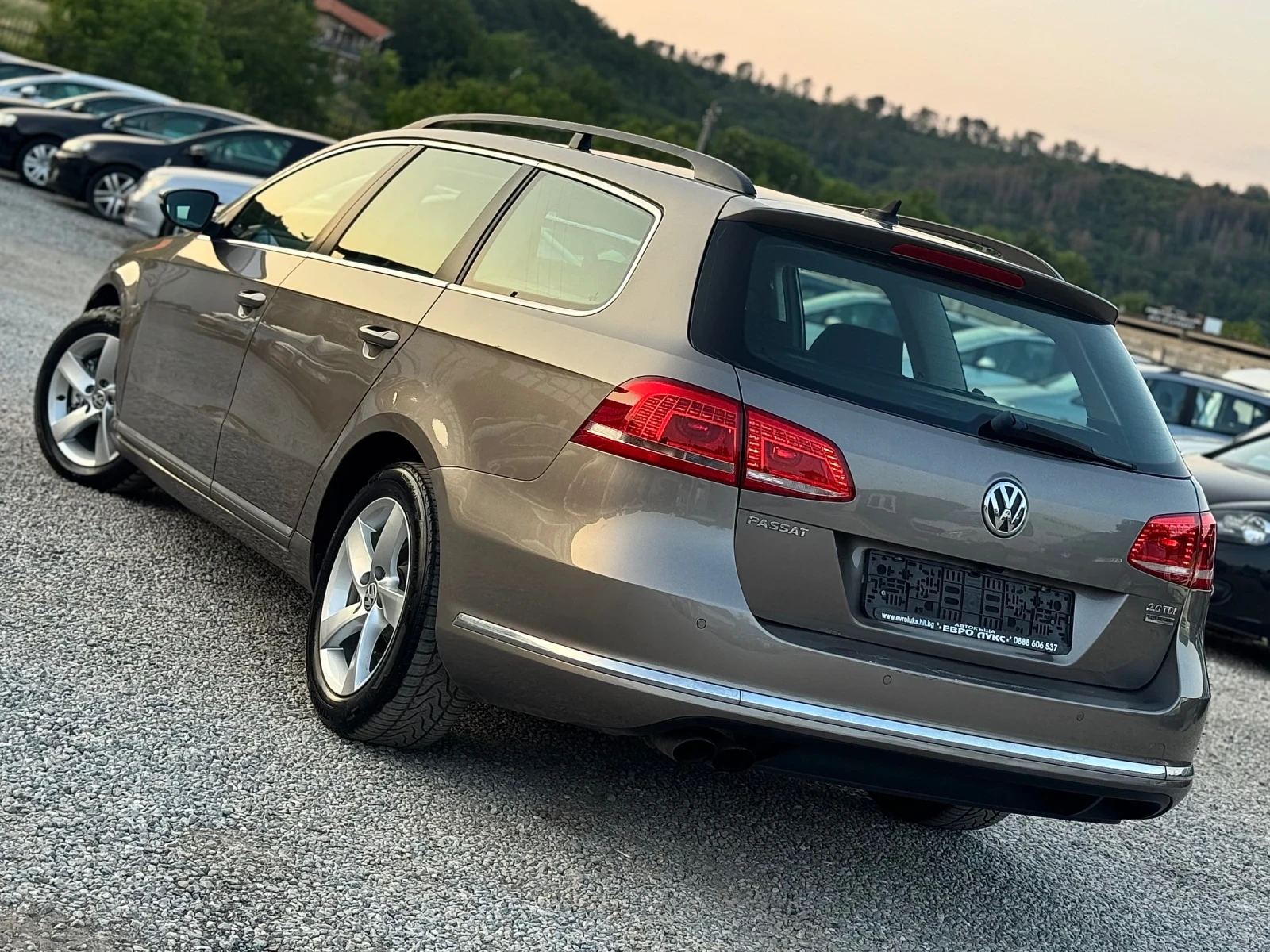VW Passat 2.0TDI 140кс АВТОМАТ КСЕНОН-ЛЕД КАМЕРА ПОДГРЕВ - изображение 4
