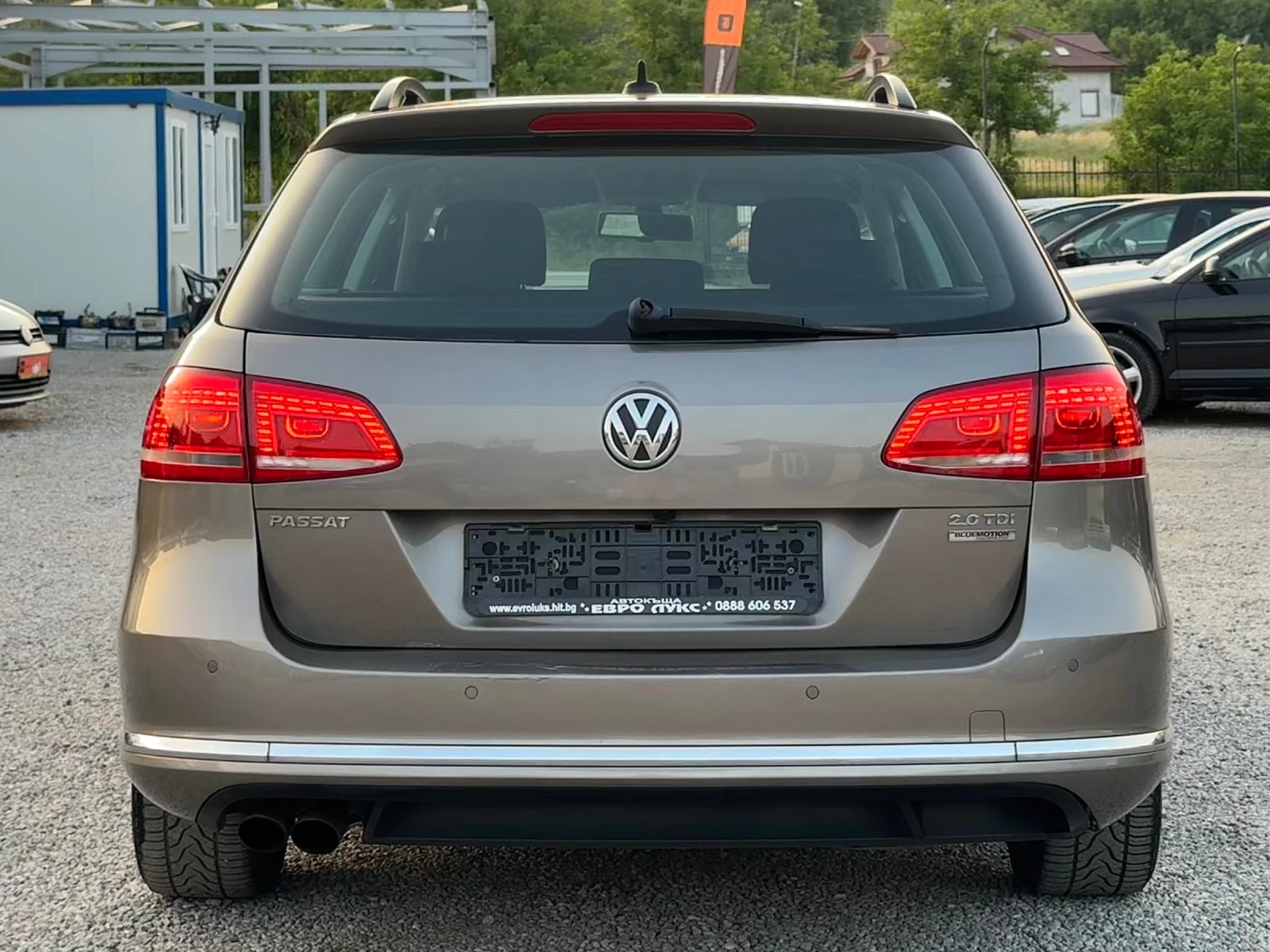 VW Passat 2.0TDI 140кс АВТОМАТ КСЕНОН-ЛЕД КАМЕРА ПОДГРЕВ - изображение 5