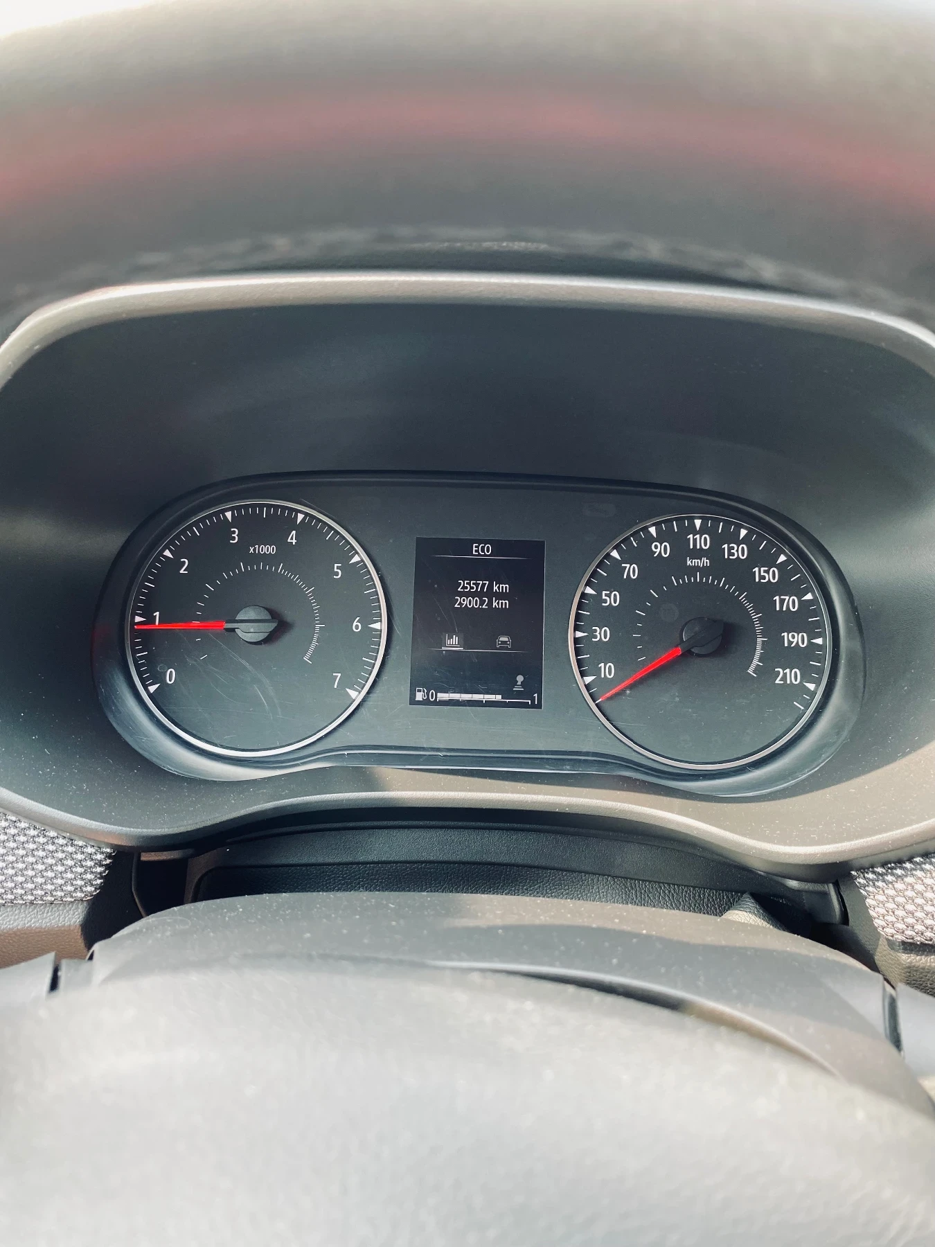 Dacia Sandero  - изображение 8