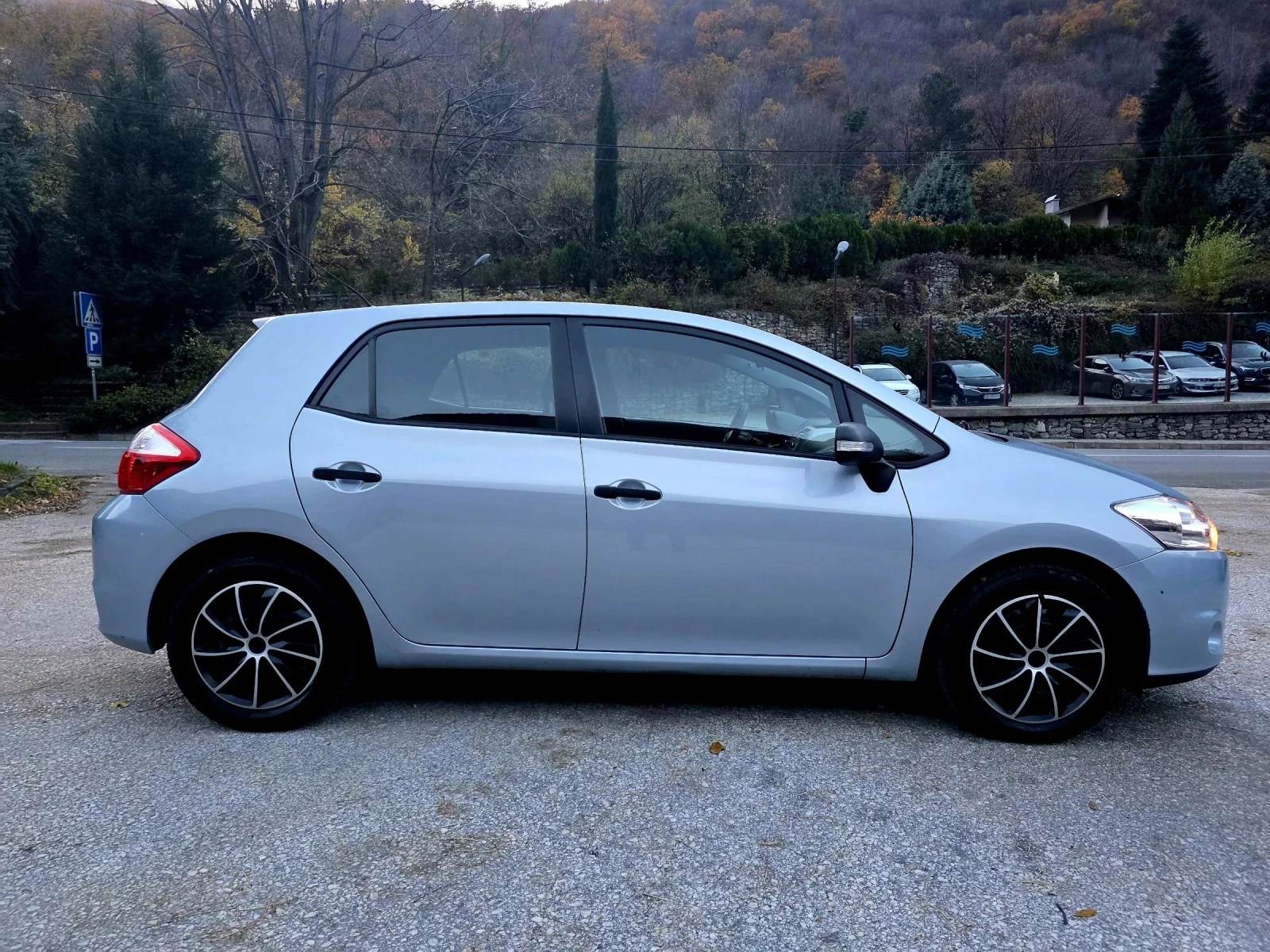 Toyota Auris 1.33 VVT-I * FACELIFT* РЕАЛЕН ПРОБЕГ* ТОП*  - изображение 8