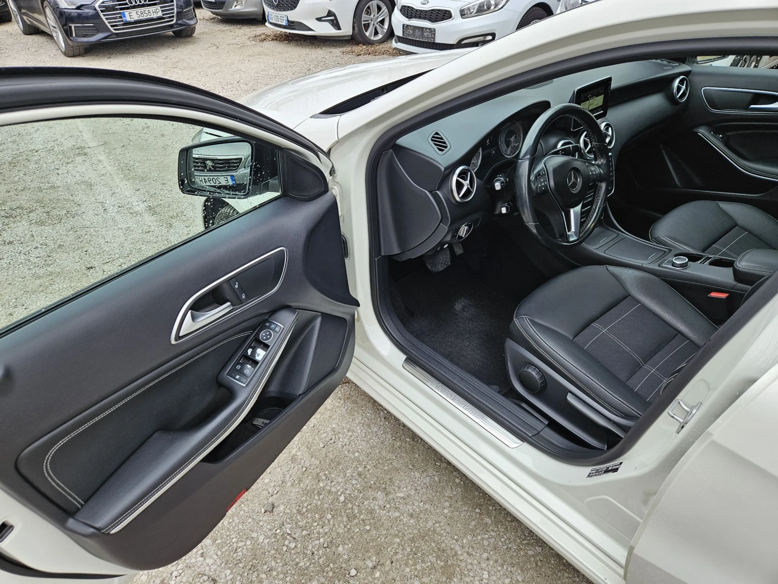 Mercedes-Benz A 200 4 Matic* Distronik* Panorama*  - изображение 10