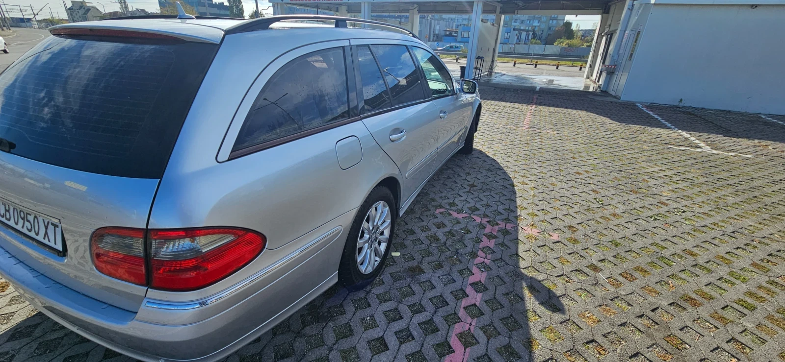 Mercedes-Benz E 200, снимка 4 - Автомобили и джипове - 53753991